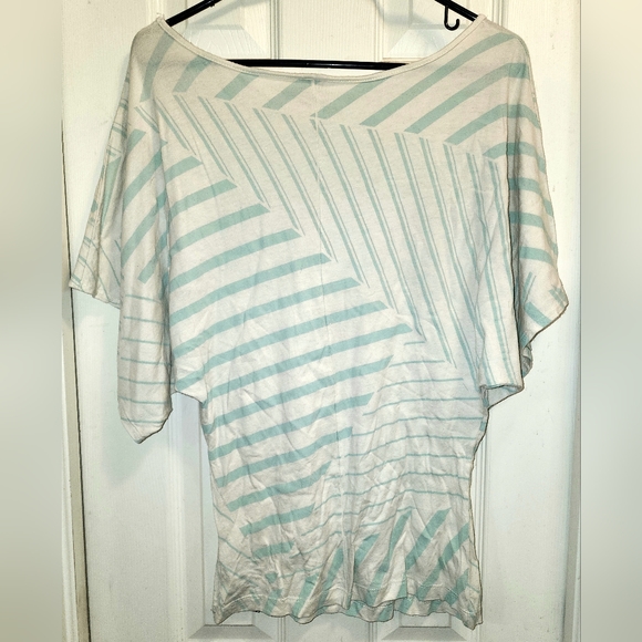 EUC Roxy flutter sleeve top - Picture 5 of 5